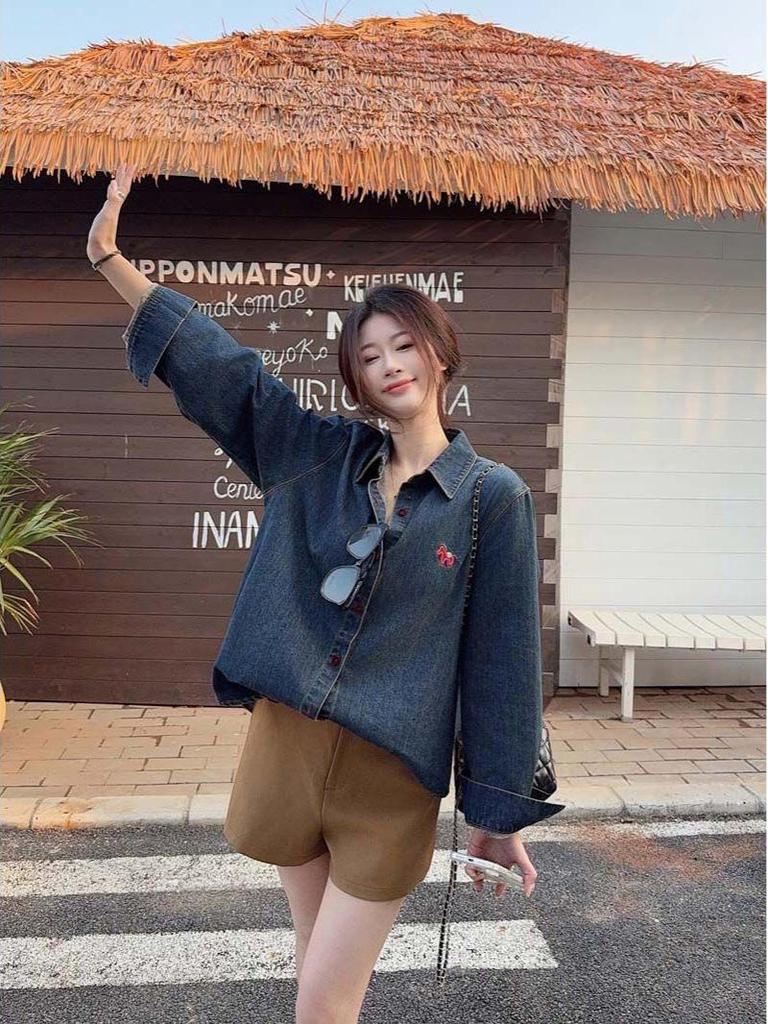 Deep Blue Retro Denim Shirt Jacket: Embroidered, Long Sleeve, Trendy Women's Spring/Autumn Style