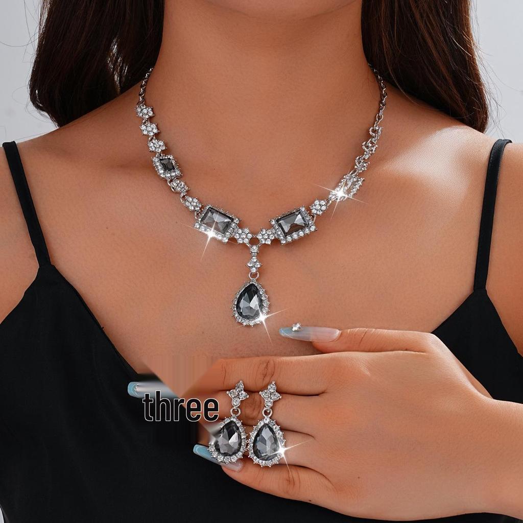 Elegant Retro Necklace & Earring Set: Blue Water Drop Zircon Clavicle Chain for Women