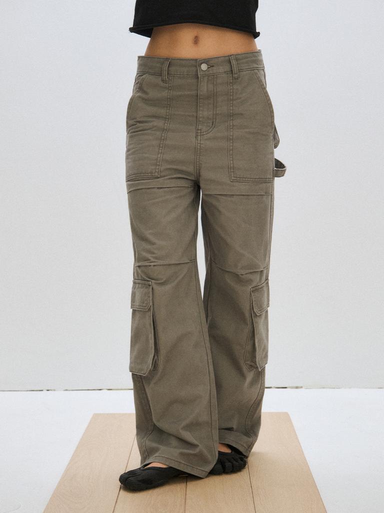 Peullijeupeulojegteu Carpenter Parachute Pants, Khaki Gray