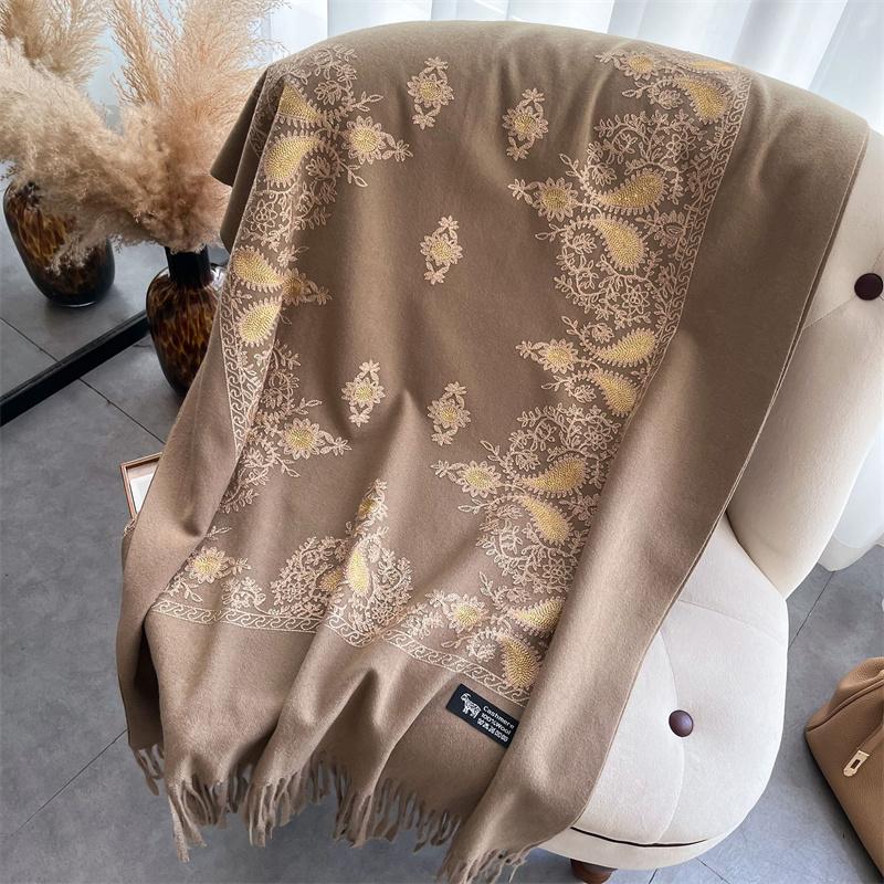 Luxury Thick Warm Shawl Winter Paisley Pashmina Blanket Poncho Stoles Print Cashmere Scarf Women Travel Wraps Bufanda Female