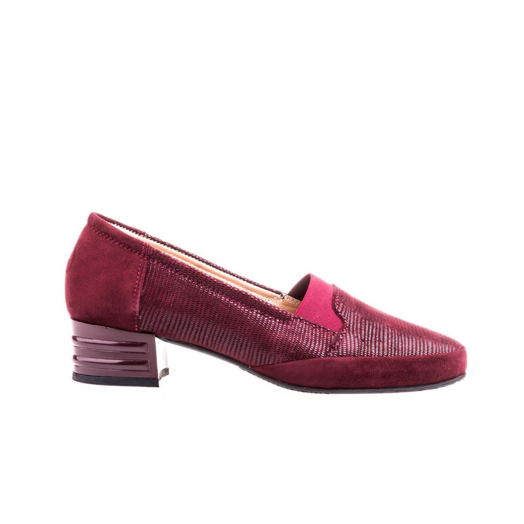 

Женские туфли из натуральной кожи на низком каблуке