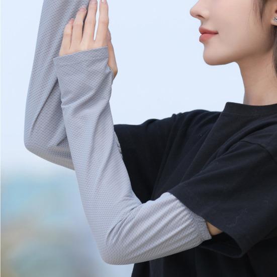 Women Sun Protection Sleeves, Cooling UV Protection Arm Sleeves with Thumb Hole, Breathable Loose Fit UV Blocking Sleeves for Hiking Cycling Driving