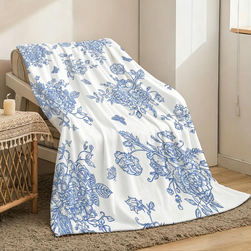 Blue and white porcelain Throw Lightweight 240g Flannel Blanket Soft Skin-friendly for Summer Cooling