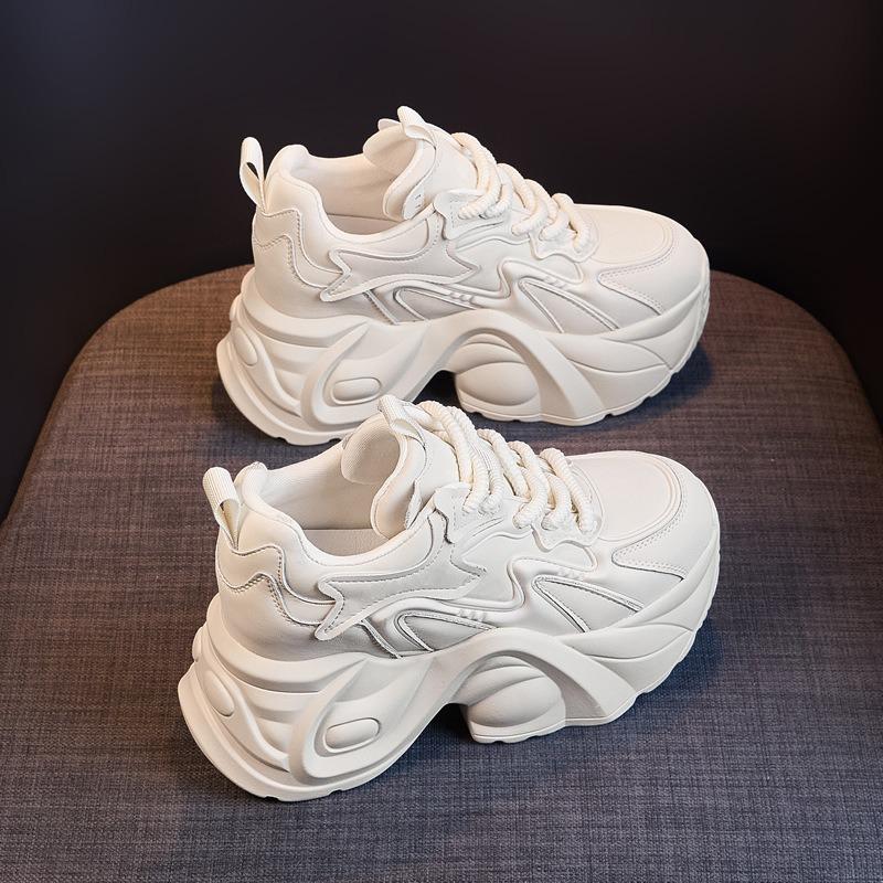 Small new mesh soft-soled women's inner height increase spring and summer breathable thick-soled sports shoes