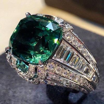 Emerald & Zircon Micro-Inlaid Women's Ring - Classic European & American Style