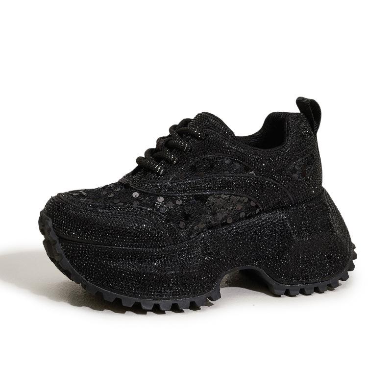 

Женские кроссовки на толстой подошве, новинка весны и лета 2025 года, полностью украшенные бриллиантами, с небольшой внутренней платформой, женские туфли из сетки с перфорацией, дышащие сандалии 39 чёрный