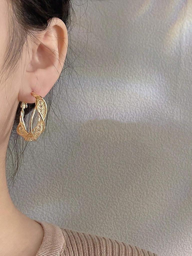 Wunderschöne verschlungene goldfarbene Creolen mit filigranem Netzmuster, stilvolle Ohrringe für Damen, Partygeschenk, Zirkon