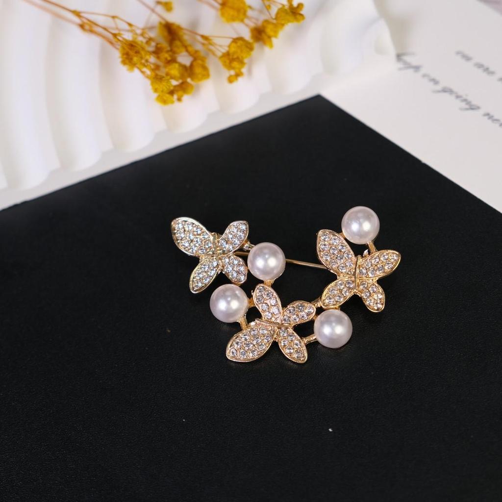 Elegant Women's Brooch: Versatile Bow & Insect Flower Design with Anti-Exposure Feature