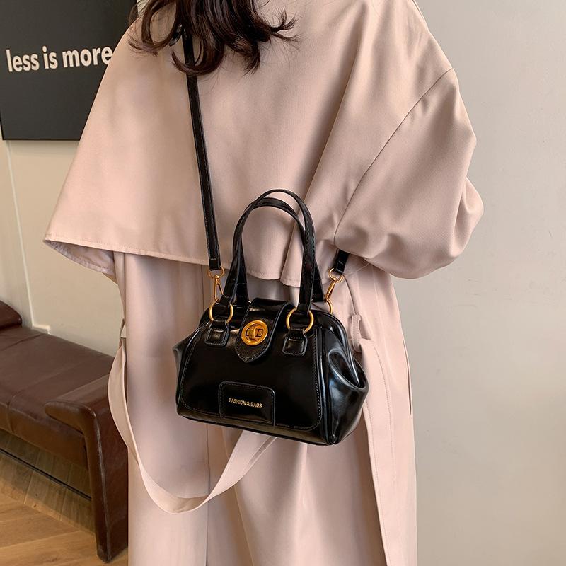 

2025 новая женская сумка однотонная сумка-мессенджер текстура ПУ клип женская на плечо сумка-мессенджер 19*9*16