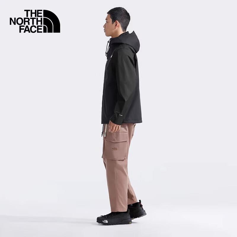 The North Face Men's 8ESQ Waterproof Hard Shell Jacket