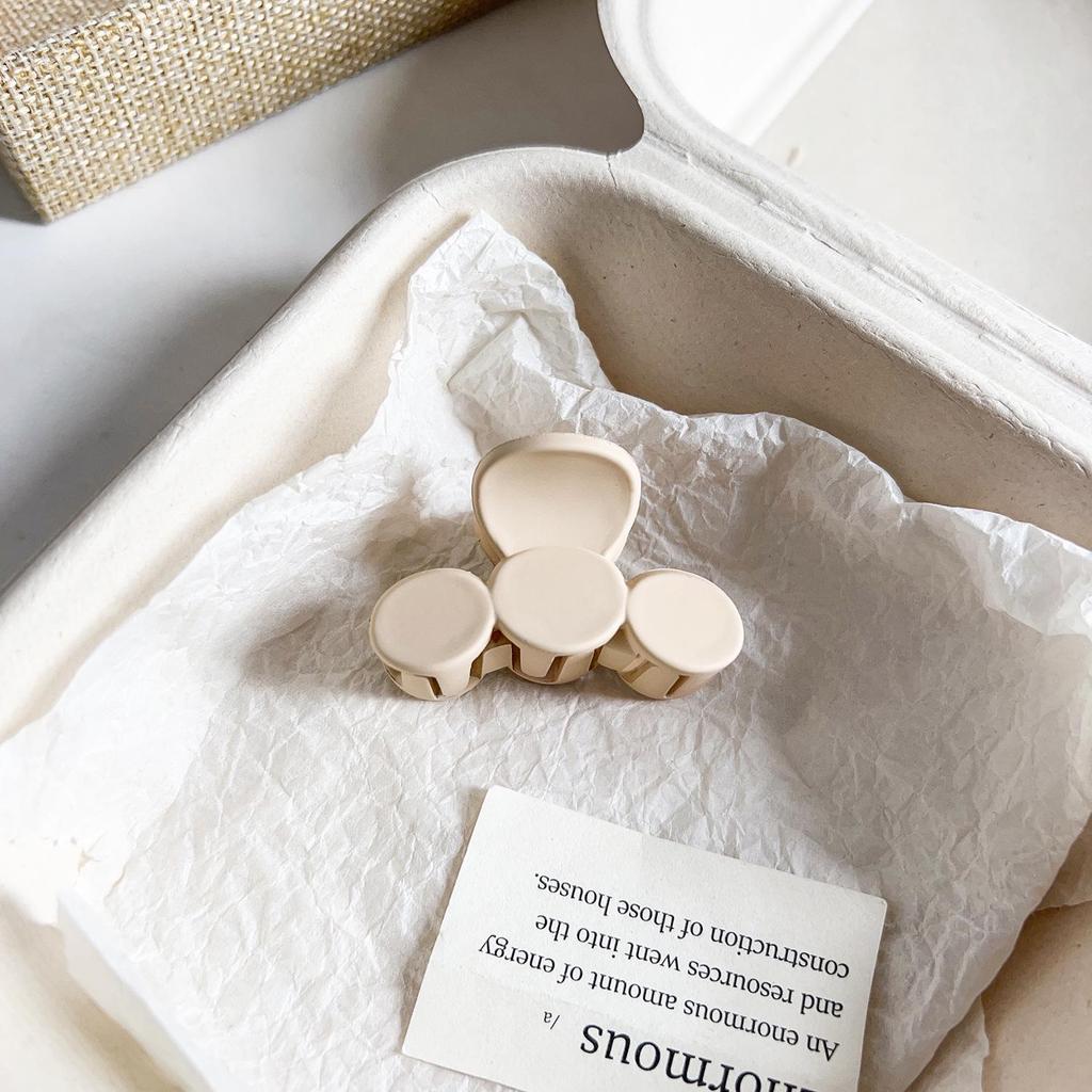 Pince à cheveux polyvalente en forme de requin floral givré pour queues de cheval et coiffures à moitié nouées