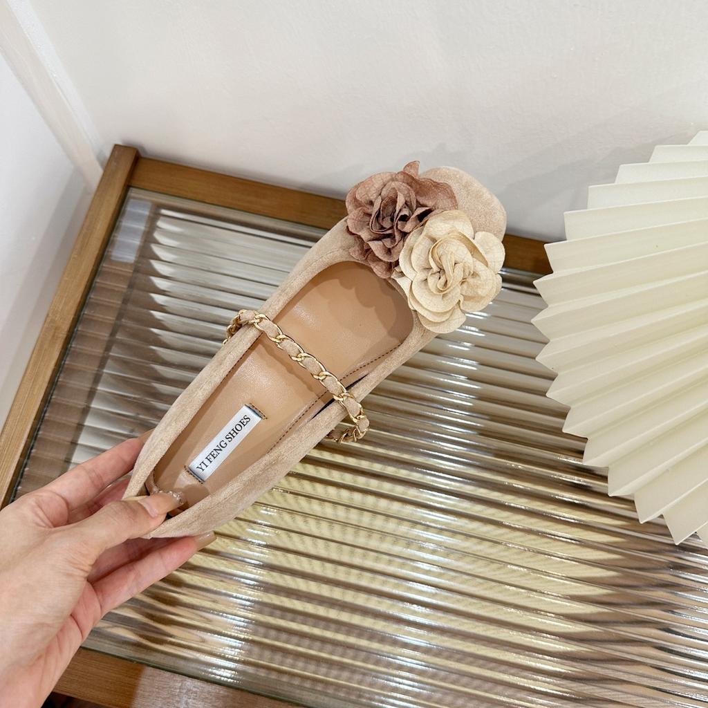 Evening wind elegant camellia thick heel plus inner increase 7cm ballet shoes new Chinese chain knock gentle retro high heels