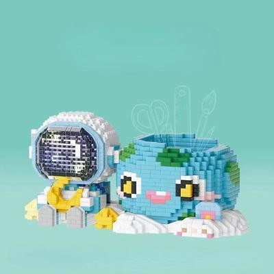 Earth Moon Astronaut Pen Holder Small Particles Assembled Building Blocks Children Toy Gift
