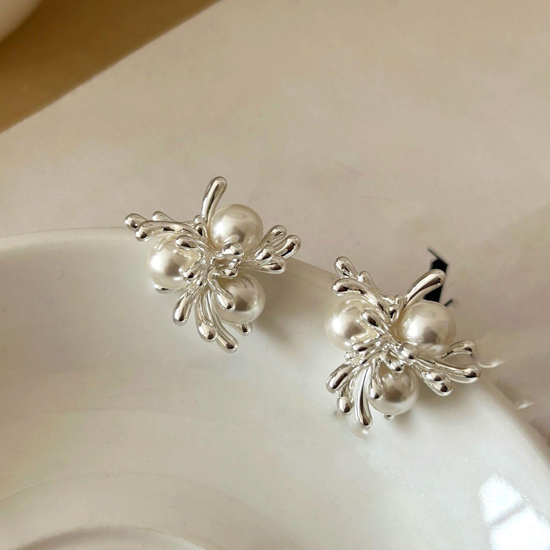 

Жемчужные серьги-фейерверки Французская мода Серьги-гвоздики Легкая роскошь Премиум Универсальные серьги Женские