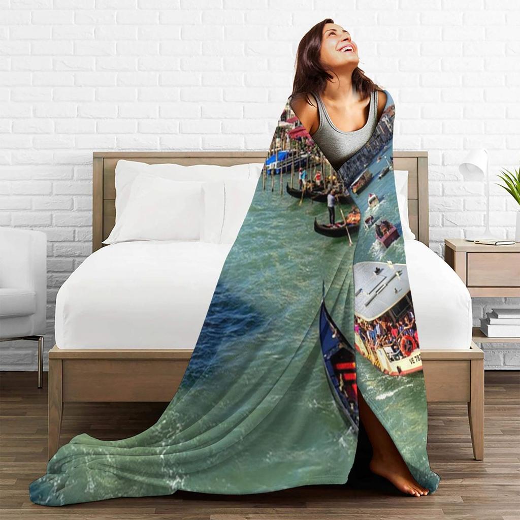 Traffic On The Grand Canal Blankets Soft Warm Flannel Throw Blanket Plush for Bed Living room Picnic Travel Home Couch