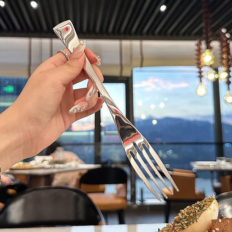 Stainless Steel Dinner Fork Long Handle Table Forks Korean Cutlery Four Tine Salad Dessert Fruit Forks Kitchen Tableware