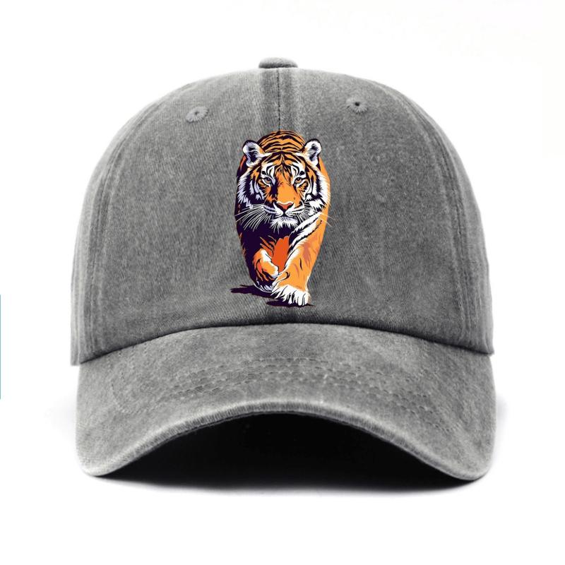 Adjustable Sunshade Baseball Cap for Men with a Fashionable Tiger Pattern PrintAppropriate for Any Season
