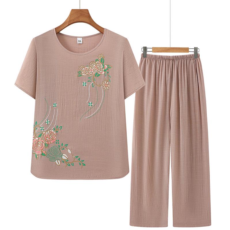 Summer T-Shirt Set for Women Aged 60-70: Lightweight Pajamas for Grandmothers & Mothers