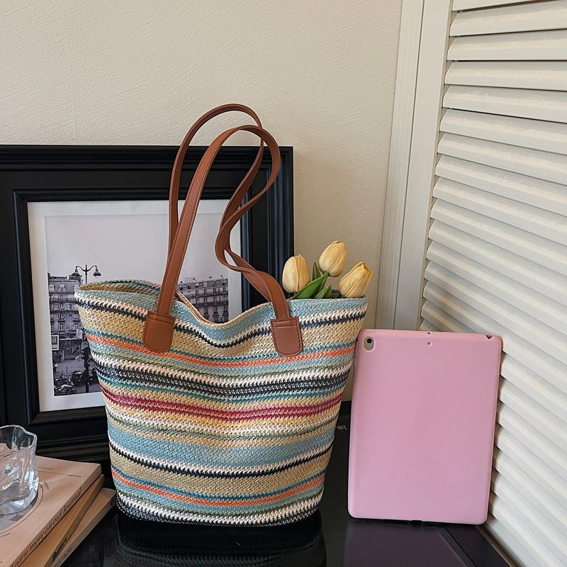 Straw Bag Women's Shoulder Bag Large Capacity Seaside Holiday Beach Bag