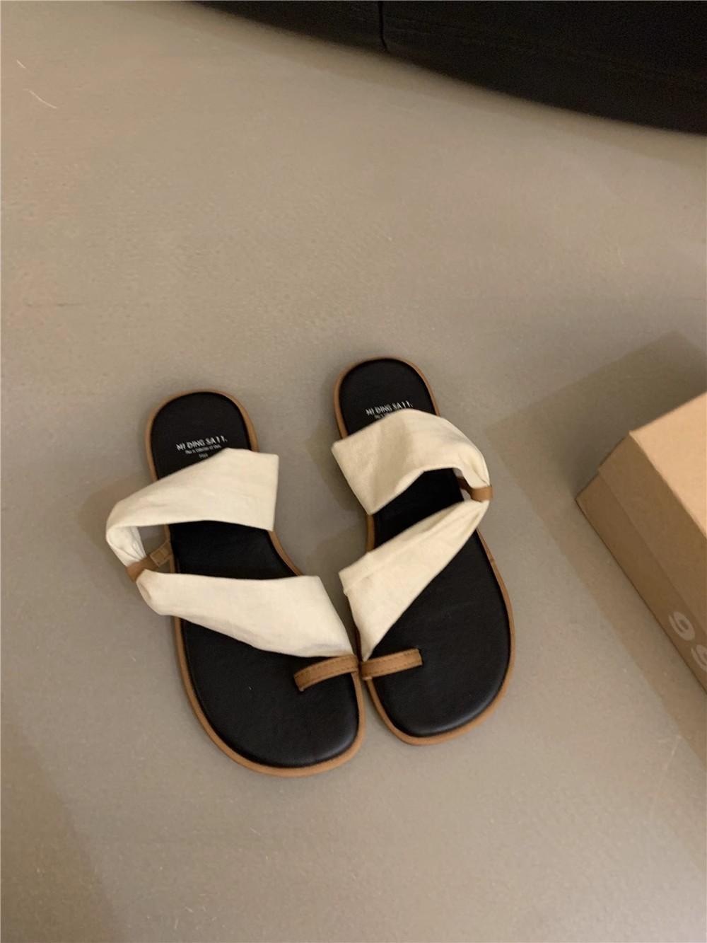 

Ретро носок плоская подошва крутые тапочки женские летние 2025 новый нишевый дизайн пляжные тапочки 40