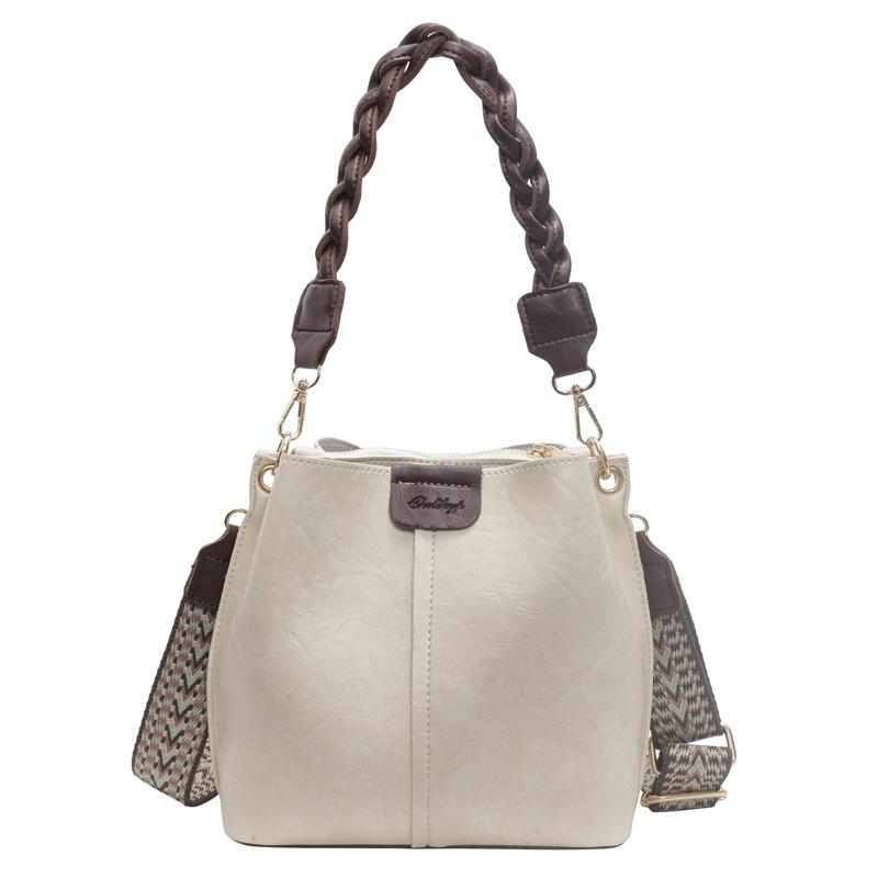 Simple Texture Small Bag Women's Autumn and Winter New Shoulder Armpit Bag Retro Simple Commuter Messenger Bucket Bag