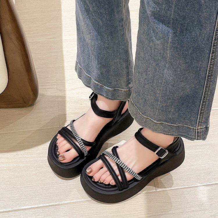 

Сандалии на платформе-подошве, с перекрестными эластичными ремешками, украшенные стразами, летняя обувь 2025 года, универсальные женские туфли на высоком каблуке 35 чёрный