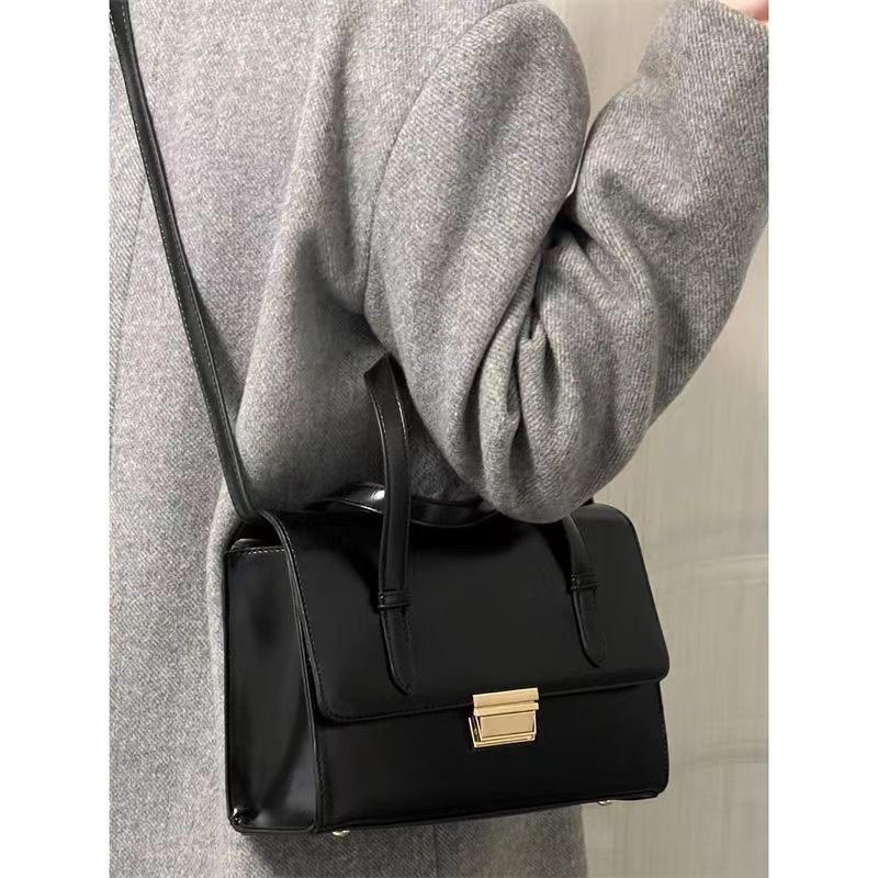 Retro Simple Black Handbags For Women Korean Fashionable One Shoulder Crossbody Bags Ladies Versatile Commuting School Backpack