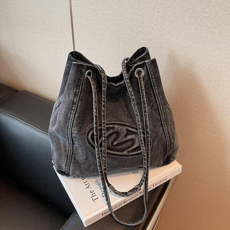 Washed Denim Stray Bag Chain Jingle Bag Large Capacity Bag Women's Wasteland Wind Oblique Span Shoulder Tote Bag