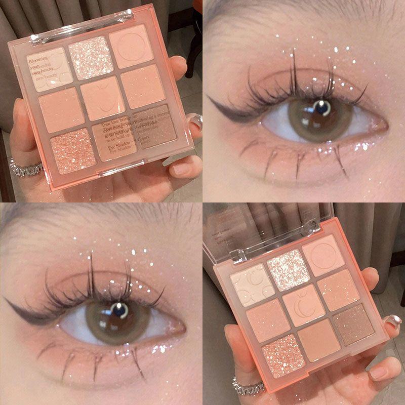 Dikalu Bling Christmas Limited Edition Ice Princess 9-Color Shimmer Eyeshadow Palette 25 Snowball