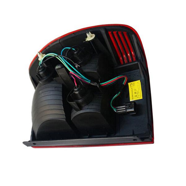 Right Rear Tail Light for 98-07 Mitsubishi Pajero, Montero IO, Pajero Mini (MR535076)