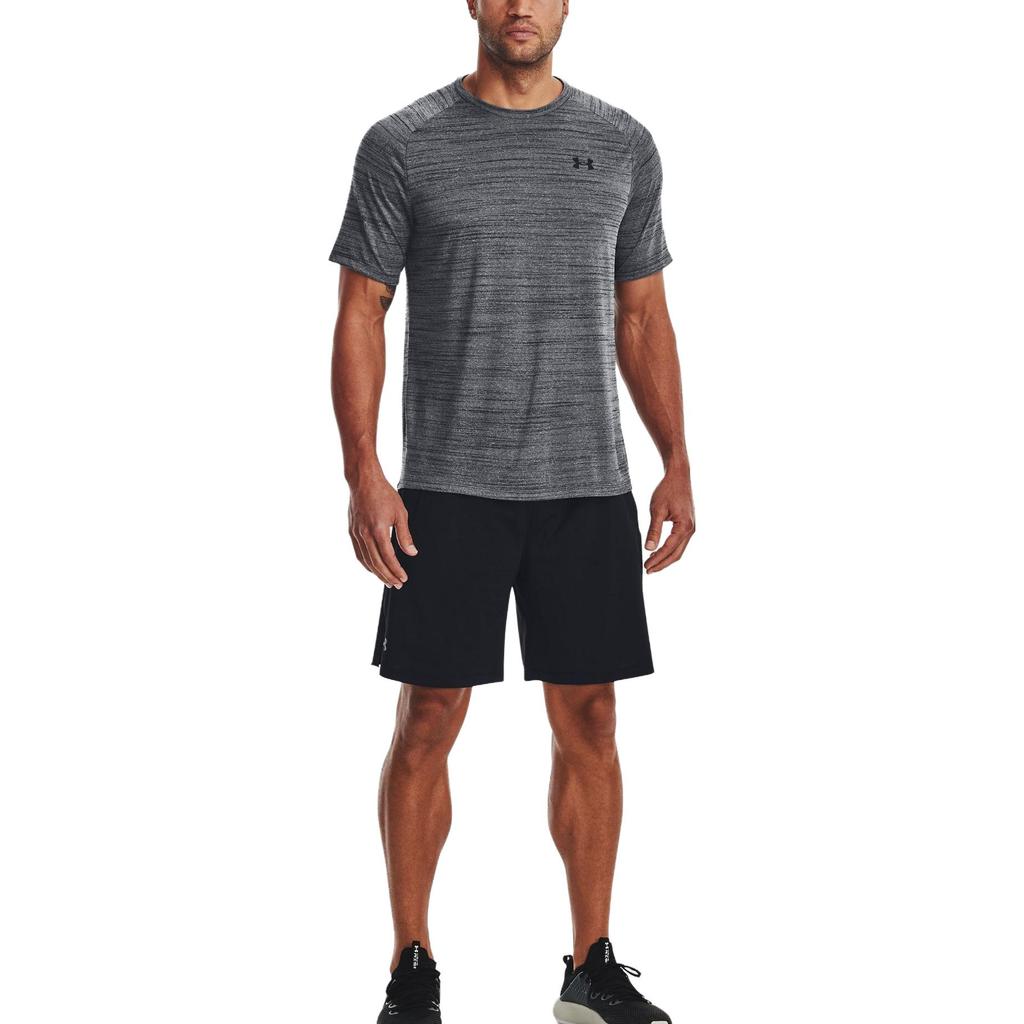 Under Armour T Shirts Men's Black Crew Neck Moderate Straight Fit 1377843-001