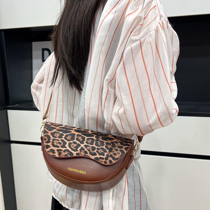 Trend leopard print presbyopia retro versatile saddle bag summer popular high-end shoulder messenger bag women