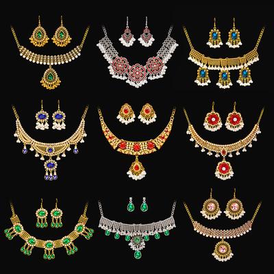 Collier Métallique, Boucles d'Oreilles, Ensemble de Bijoux, Perles Françaises Rétro de Cour Gouttes d'Eau, Personnalité Exagérée