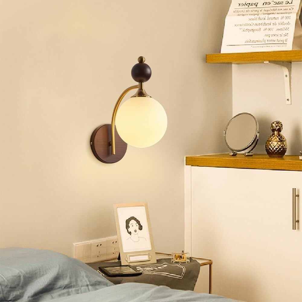 

Indoor Globe Glass Wall Light Shade Retro Wood Wall Sconce Modern Minimalist Bedside Wall Lamp Mid Century Nordic Wall Mounted Lantern for Living