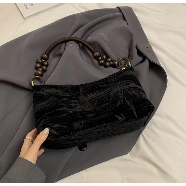 

New Chinese style beaded handbag 2025 women s bag new retro casual shoulder bag foreign style versatile armpit bag
