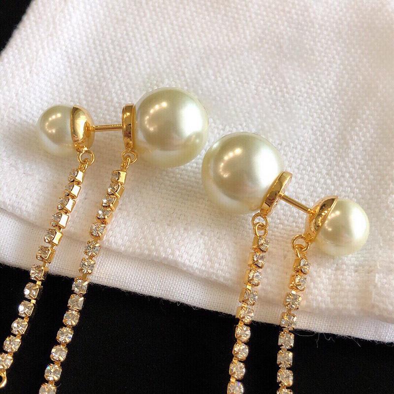 Diamond-encrusted Star Tassel Earrings, a Multi-wear Stud Earring, Light Luxury, High-end Fashion Earrings.