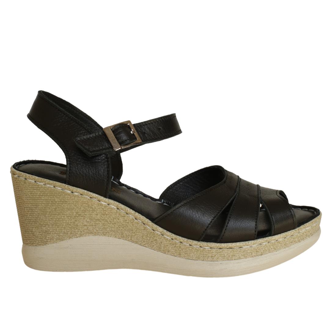 

Женские туфли на танкетке из натуральной кожи 40