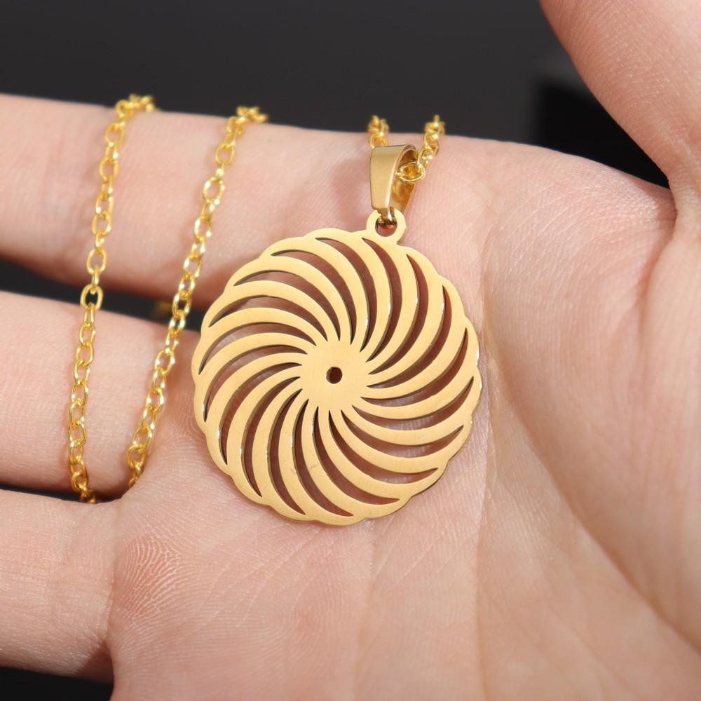 New Geometric Round Spiral Pendant Necklace Niche Necklace Clavicle Chain Jewelry