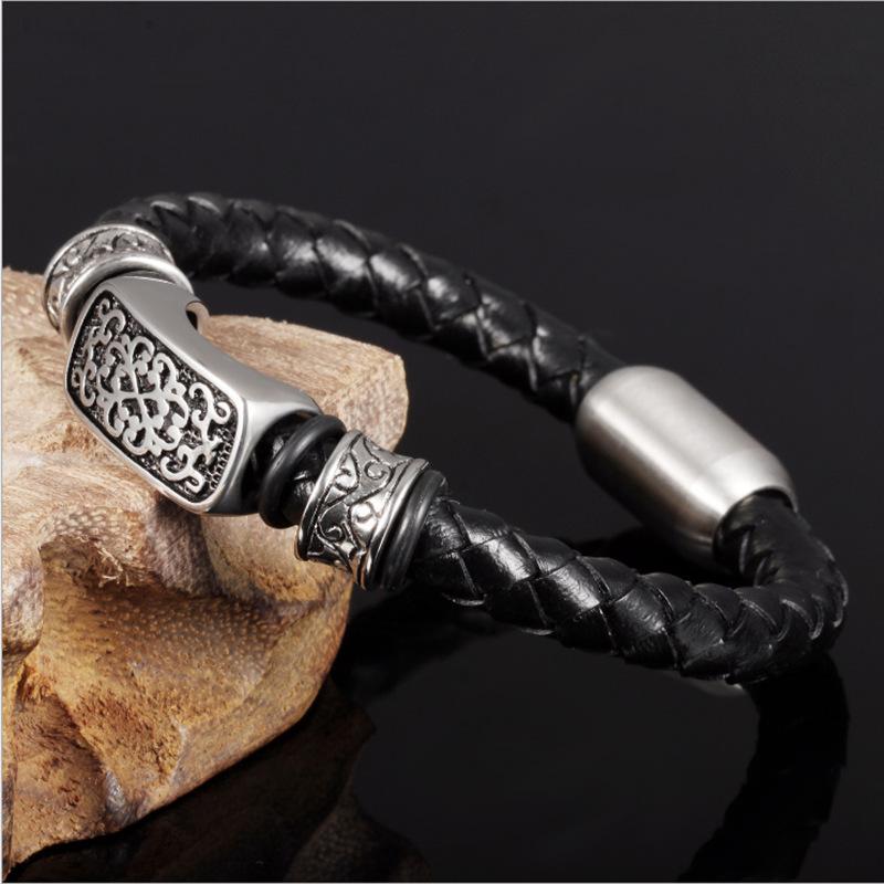 New Fashionable Personalized Trendy Casting Retro Pattern Splicing Braided Leather Rope Magnetic Buckle Bracelet Mens Jewelry