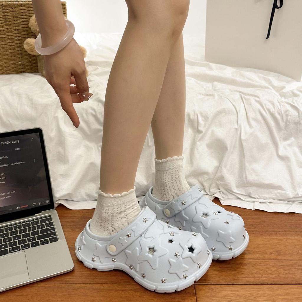 2025 new star hole shoes women's summer wear fashionable versatile thick sole heightening non-slip bag head cool slippers women