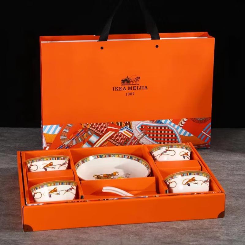 Tang Sancai Ten-Piece Enamel Ceramic Set