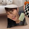 Heißer K-Pop-Stil C-Cortis Sänger Kissenbezug Milbendichter Kissenbezug Versteckter Reißverschluss Seidiger Kurzer Plüsch Sofakissenbezug