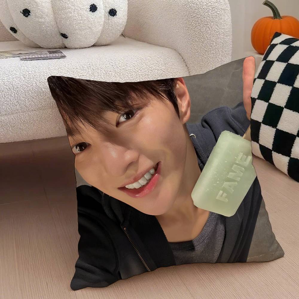 Heißer K-Pop-Stil C-Cortis Sänger Kissenbezug Milbendichter Kissenbezug Versteckter Reißverschluss Seidiger Kurzer Plüsch Sofakissenbezug