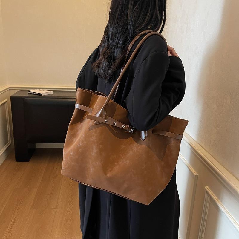 New Fashion Retro Style Large Capacity Women's Tote Bag Simple Light Luxury Women's Shoulder Armpit Bag