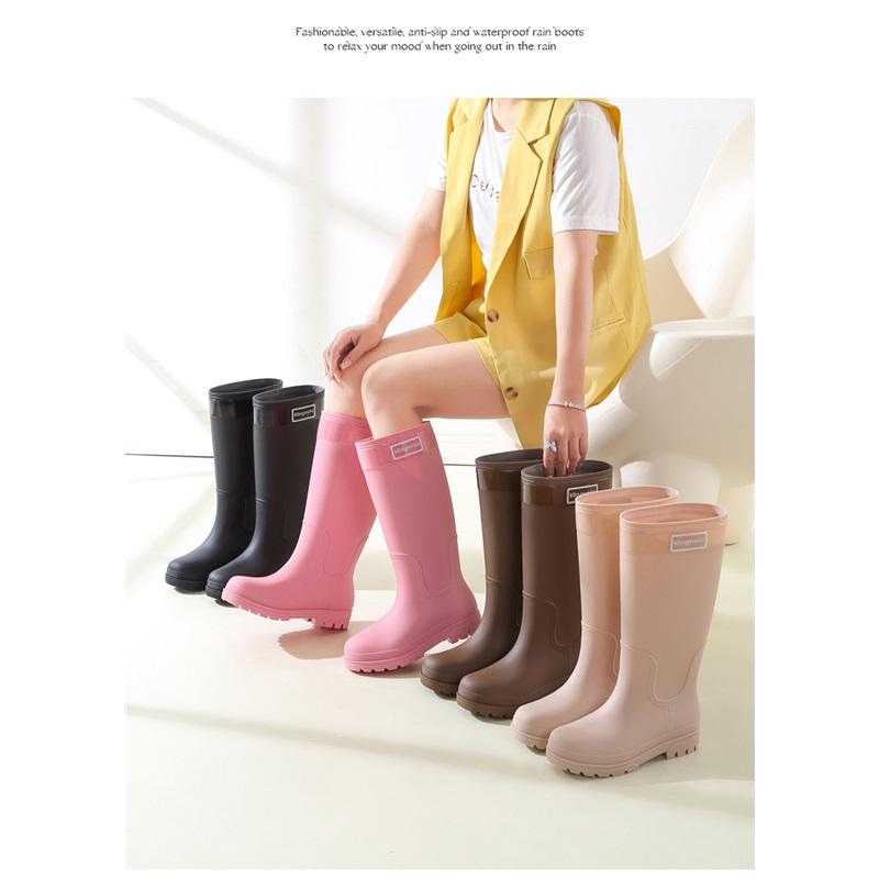Dames Modieuze En Casual Outdoor Waterdichte En Antislip Hoge Schacht Regenlaarzen Rubberen Schoenen