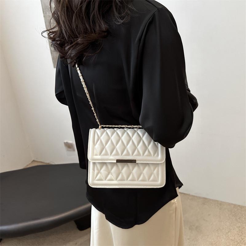 Fashionable Minimalist One Shoulder Bag Chic Retro Small Square Crossbody Purse For Everyday Use