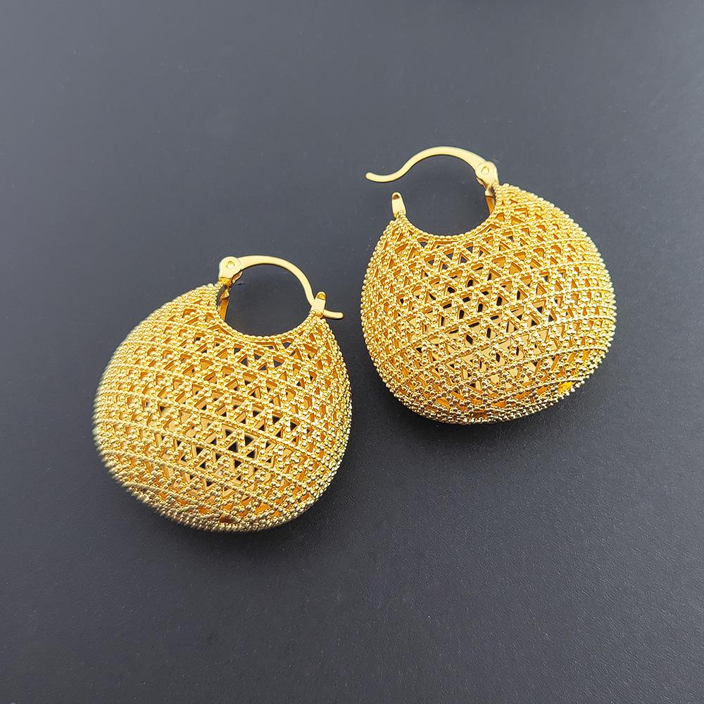 Серьги синего цвета с покрытием из золота 24 карата: Элегантный, универсальный и модный