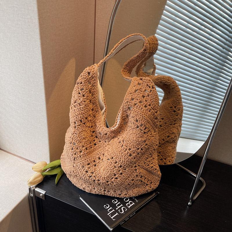 Premium Woven Bag Women's Large-capacity New Versatile Shoulder Crossbody Seaside Beach Bag