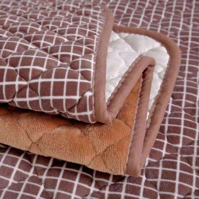Short Plush Quilted Sofa Towel Super Soft Smooth Hand Feeling Flannel Sofa Cover Bay Window Mat Floor Mat Sectional Sofa Cover