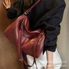 Premium sense retro hand bag women's autumn and winter 2025 popular shoulder bag large capacity pillow bag messenger bag